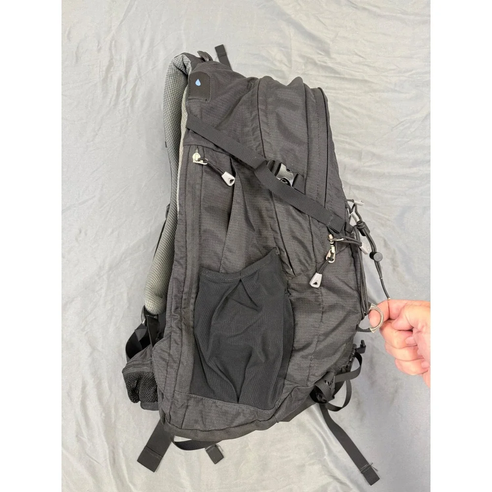 REI Lookout 40L Backpack Black Hiking Camping Technical Internal Frame Daypack